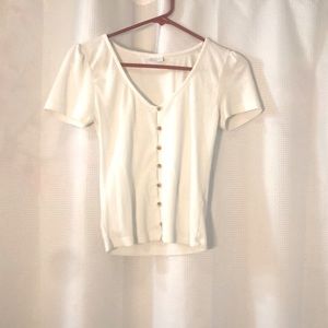 Wemon’s White Shirt with Buttons